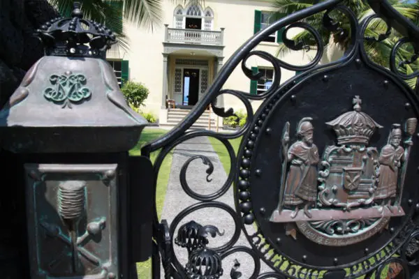 Hulihe’e Palace Gate